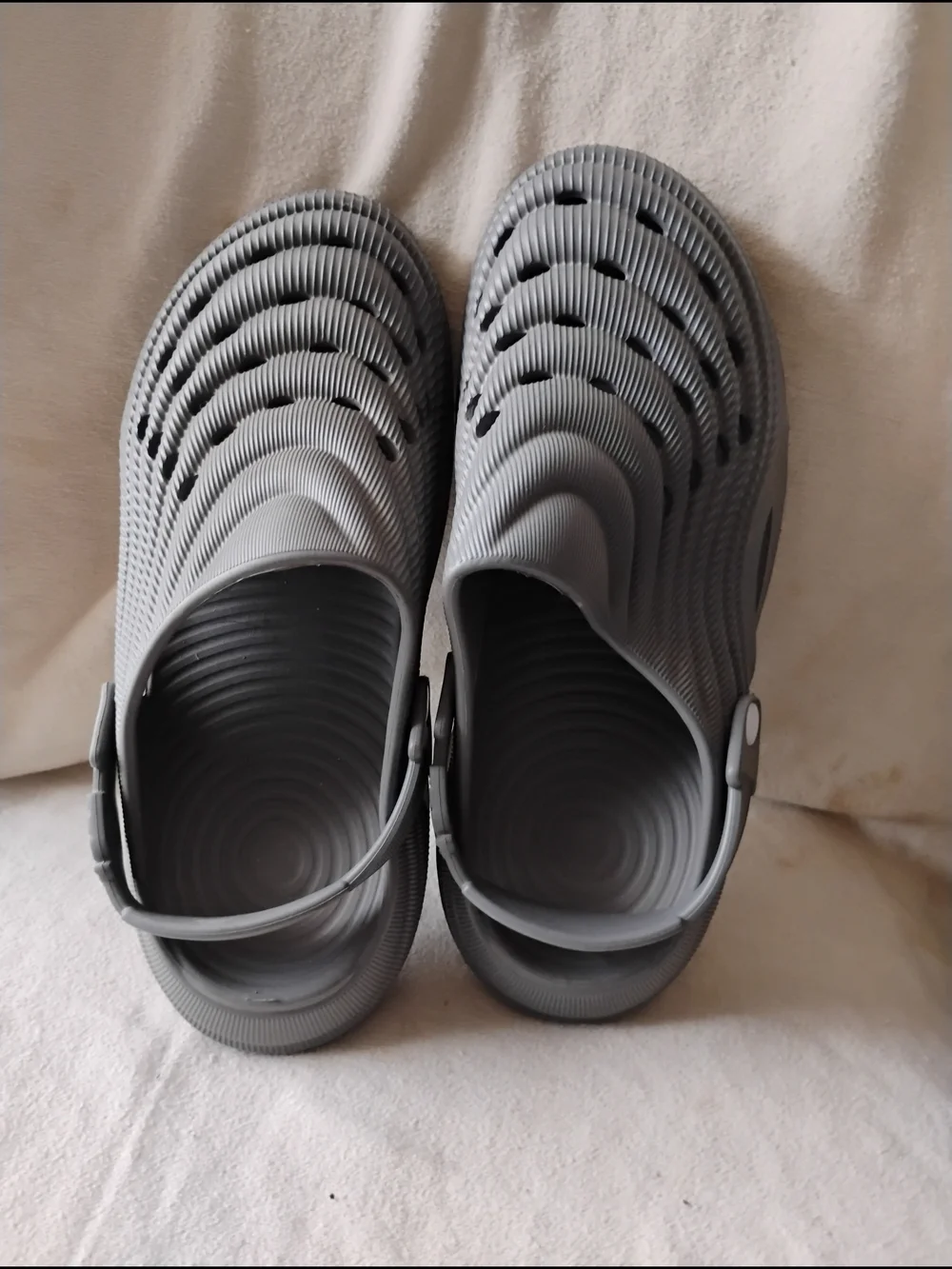 Men's Lightweight Gray Slip-On Clogs Sz 10